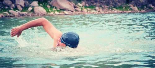 Swimming in the dam